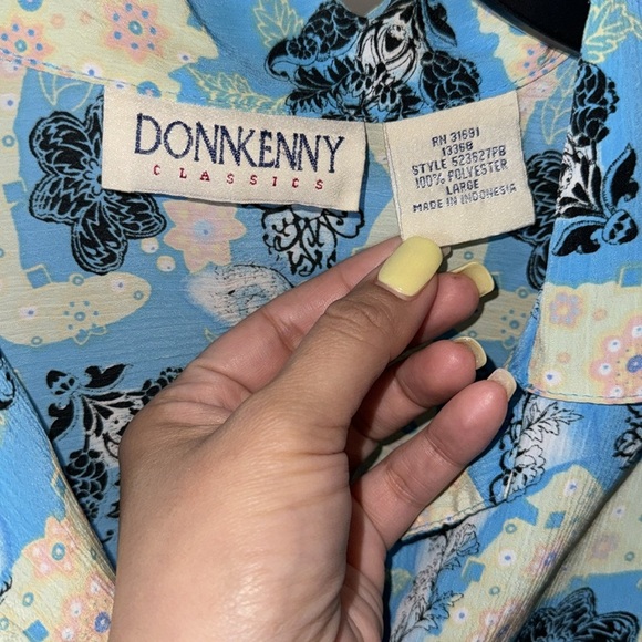 DonnKenny-Vintage Women’s Blue Floral Sleeve Button Down Shirt Size Large - Picture 4 of 12